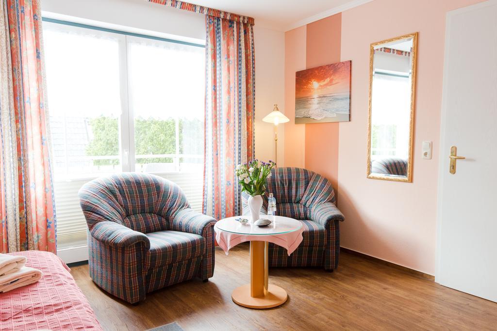 Hotel Garni Am Deich Цингст Стая снимка
