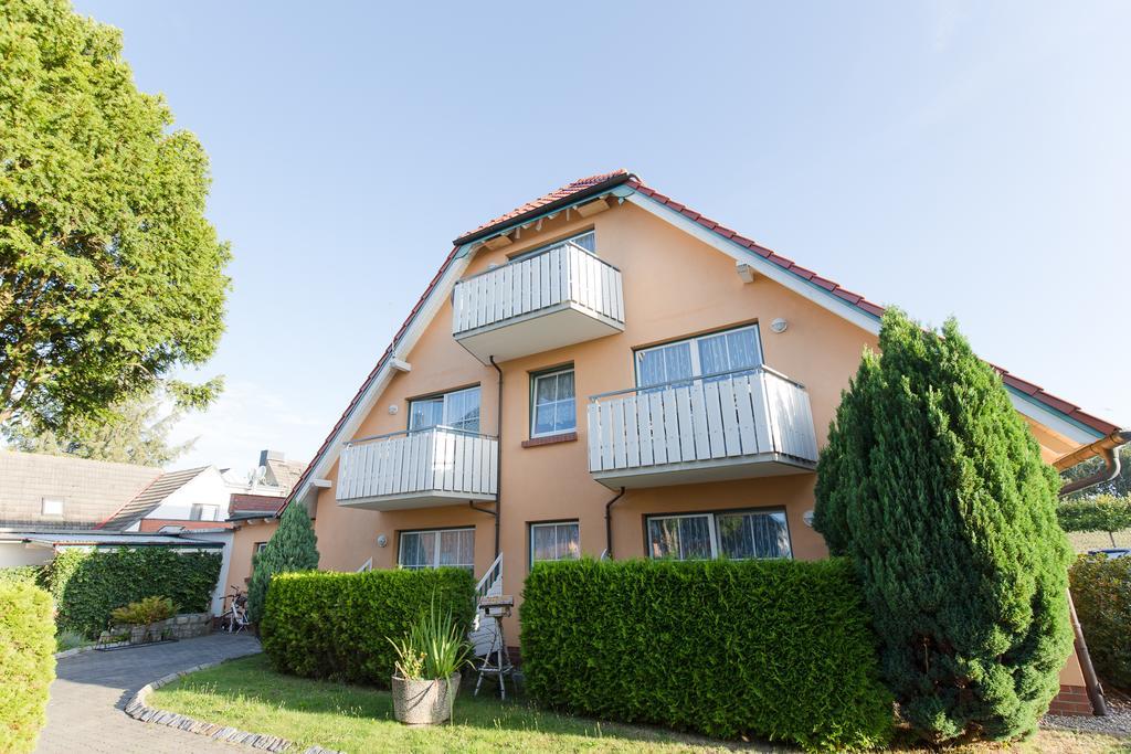 Hotel Garni Am Deich Цингст Стая снимка