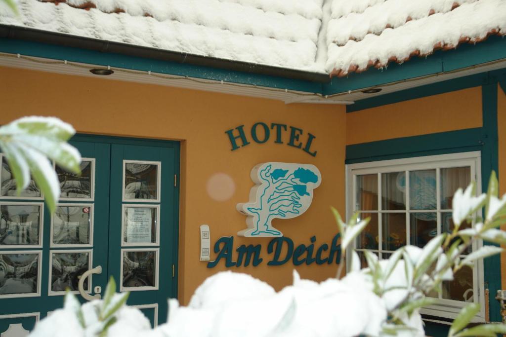 Hotel Garni Am Deich Цингст Екстериор снимка